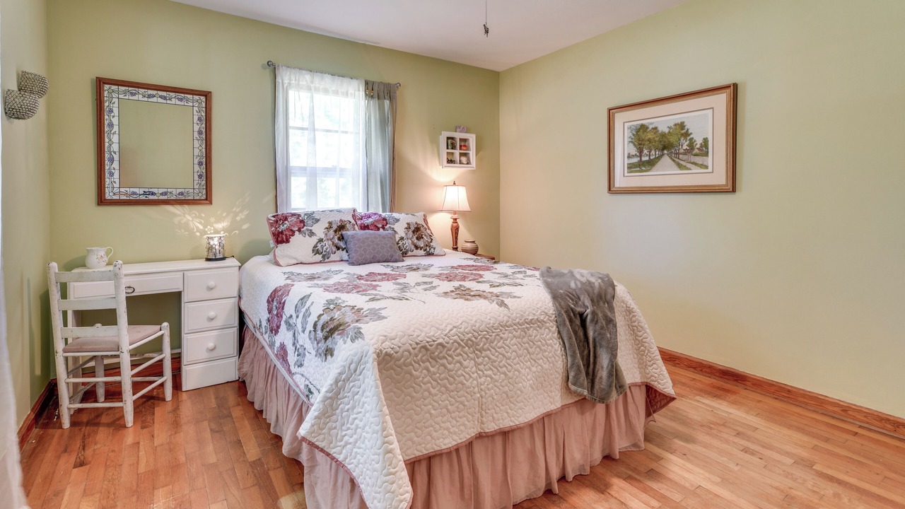 Photo of Bedroom in Douglasville
