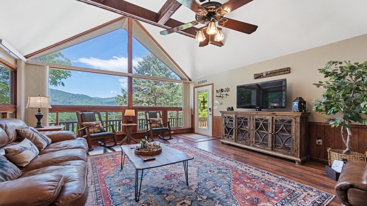 Photo of Bedroom in Maggie Valley