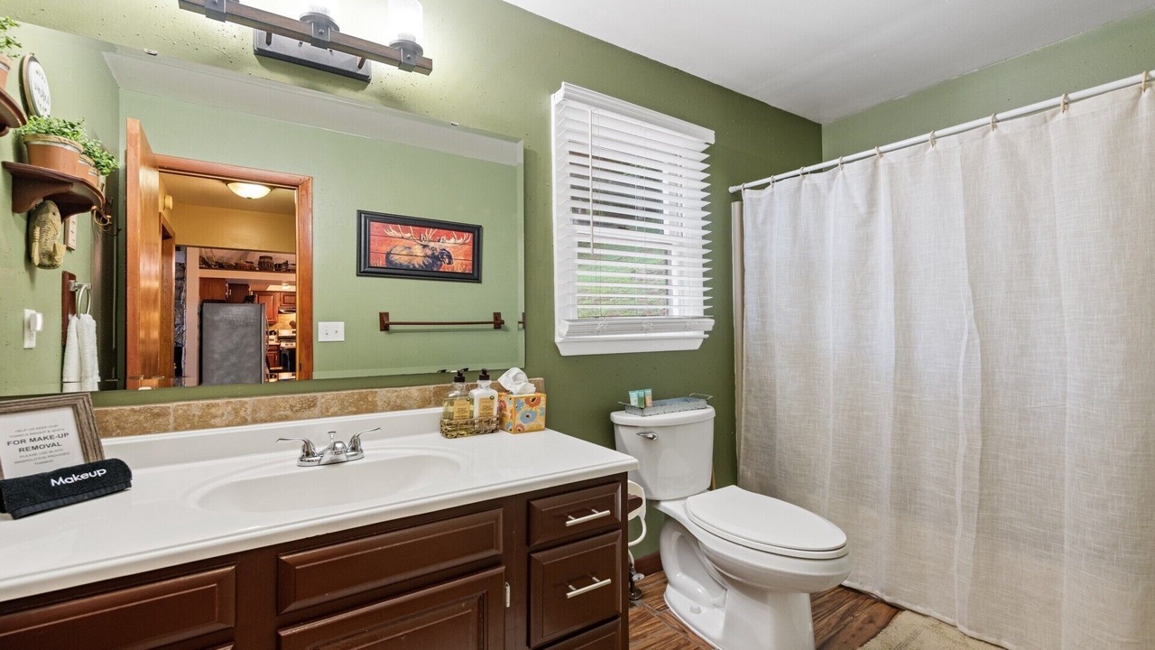 Photo of Bathroom in Maggie Valley