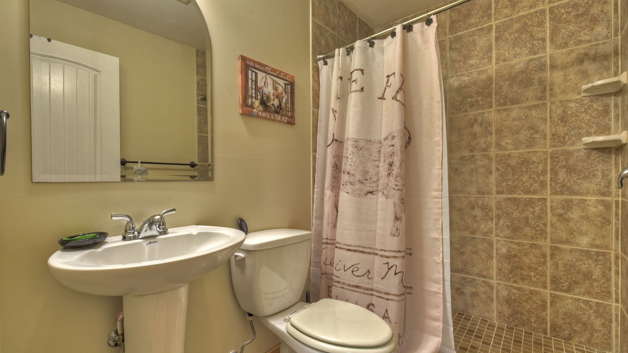 Photo of Bathroom in Talking Rock