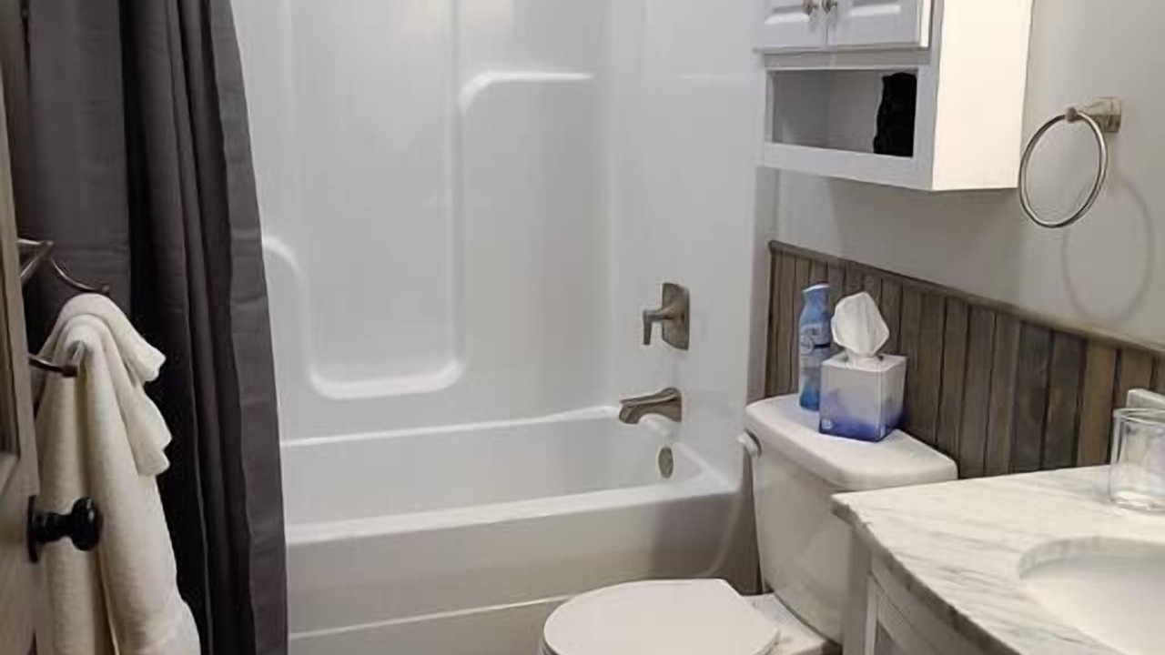 Photo of Bathroom in Cosby