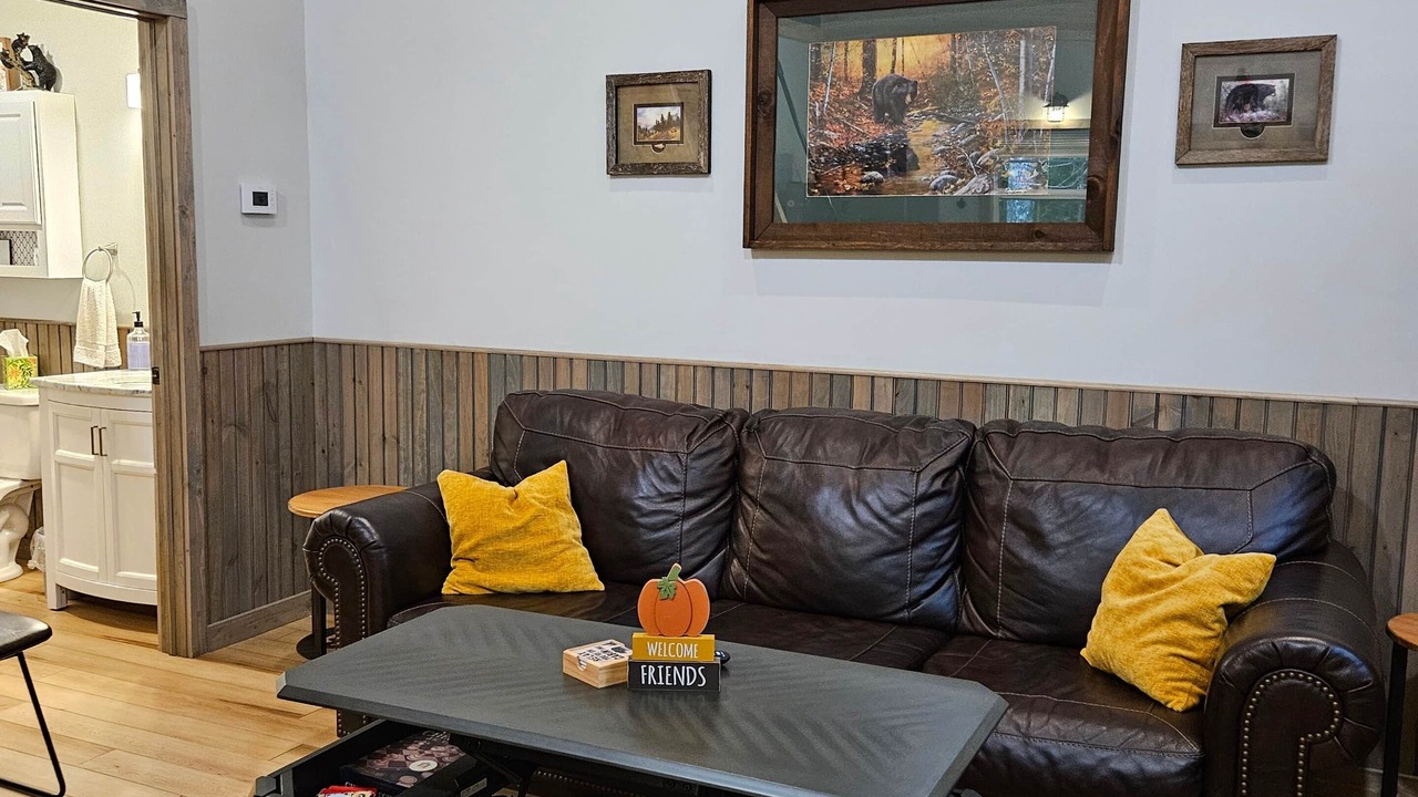 Photo of Livingroom in Cosby