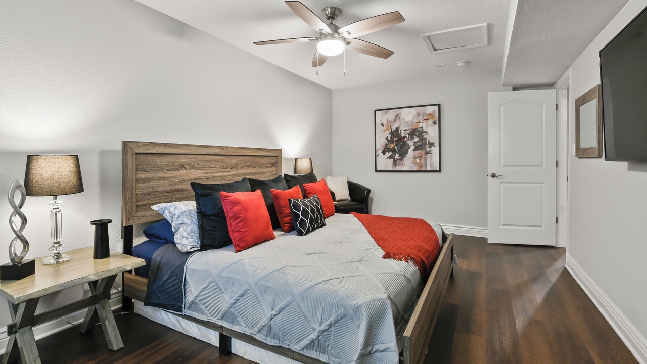 Photo of Bedroom in Long Beach