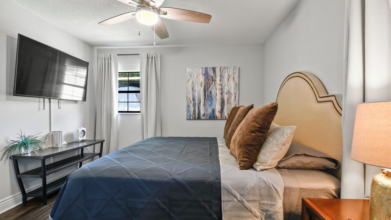 Photo of Bedroom in Long Beach