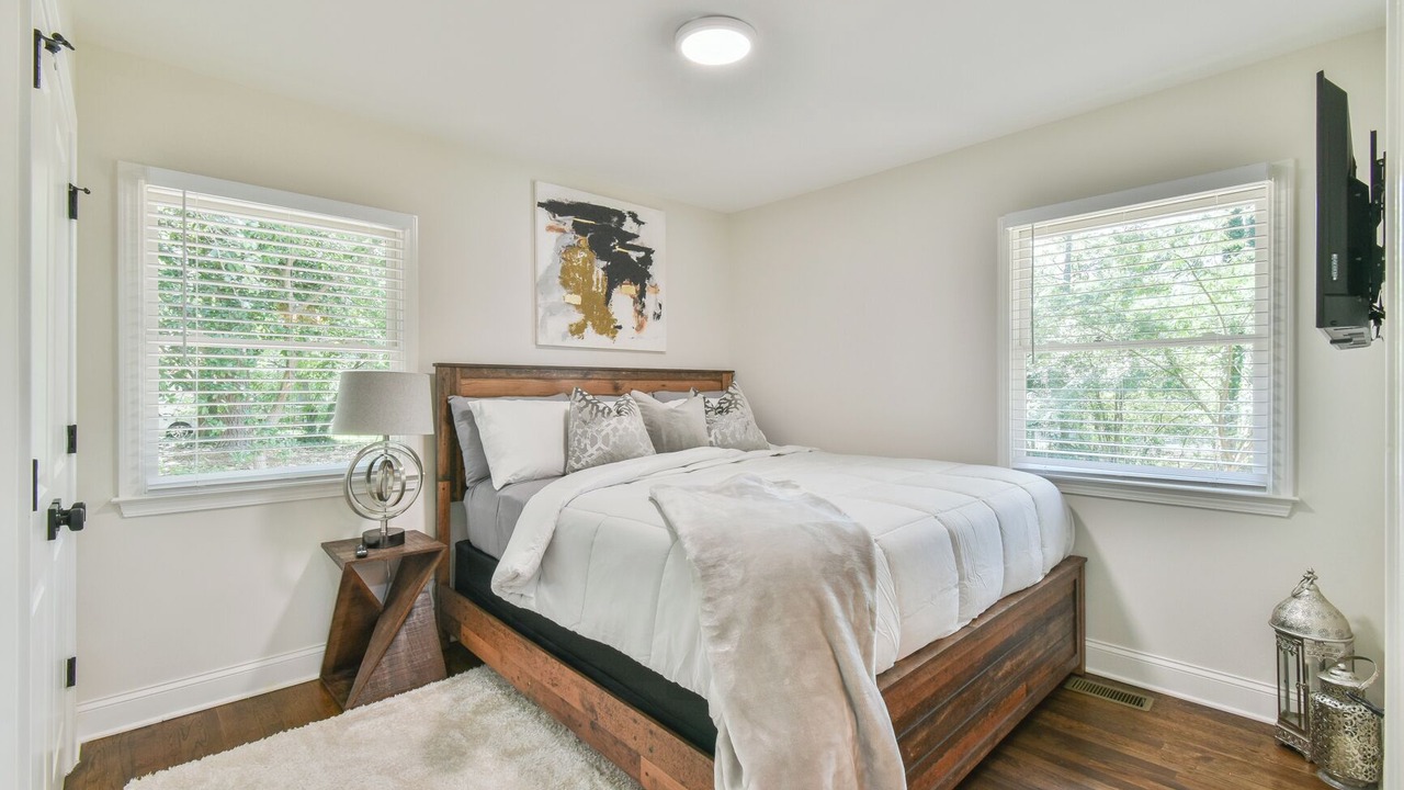 Photo of Bedroom in Addison Heights
