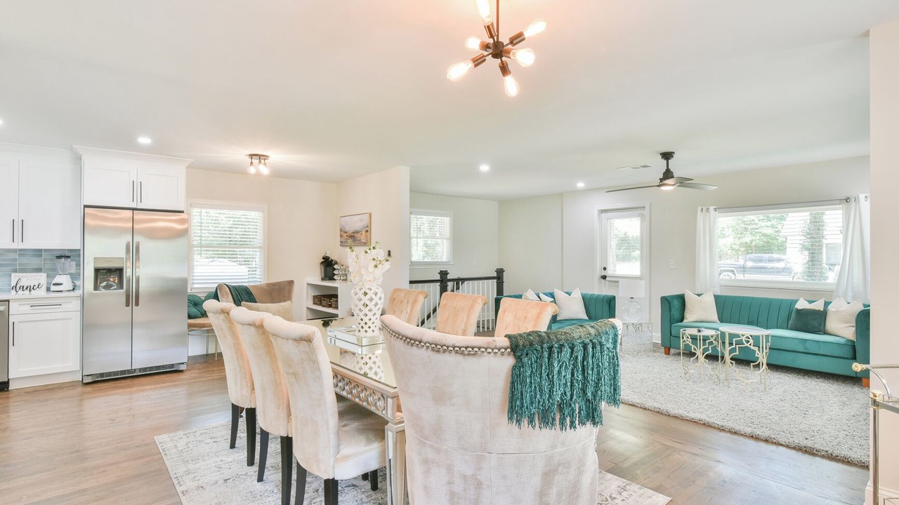 Photo of Livingroom in Addison Heights
