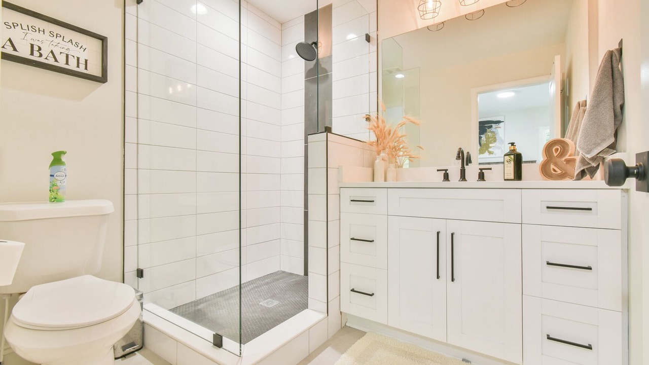 Photo of Bathroom in Addison Heights