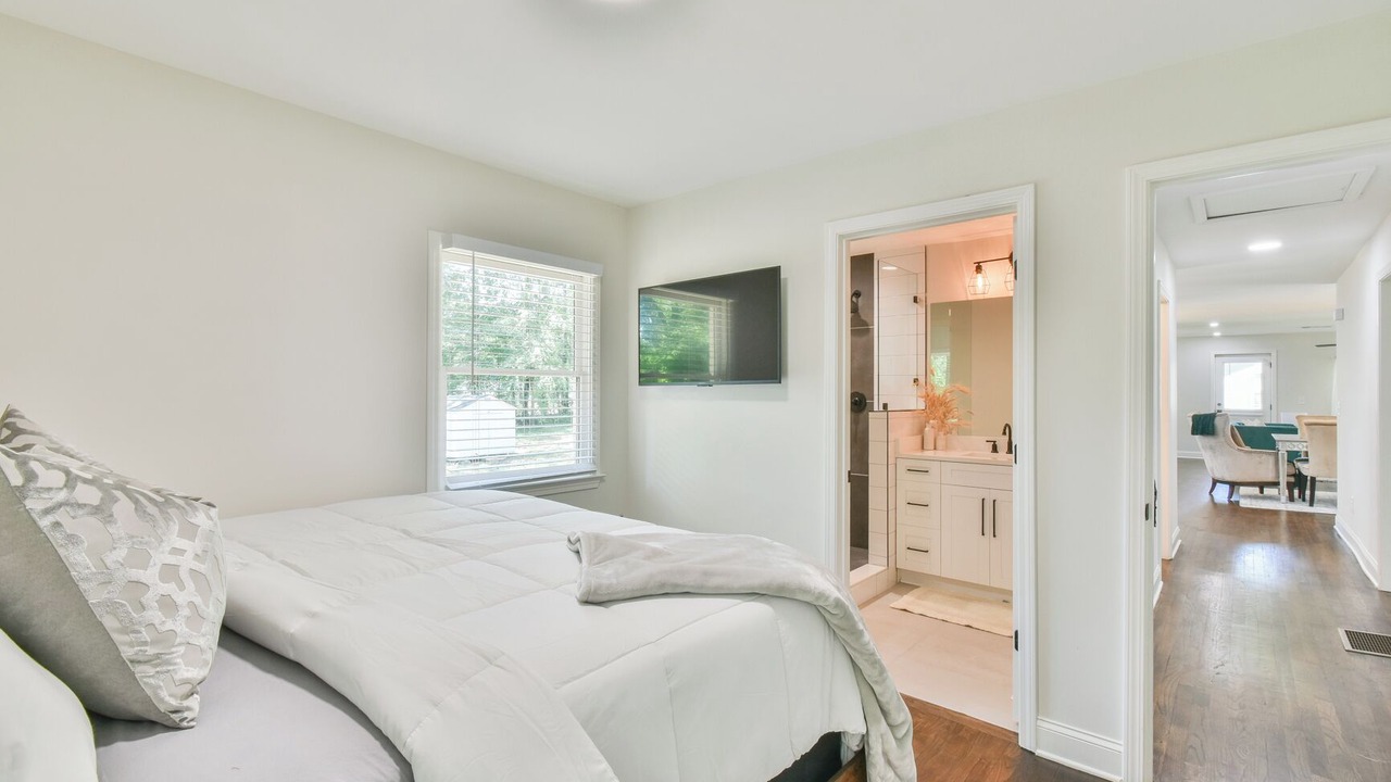 Photo of Bedroom in Addison Heights