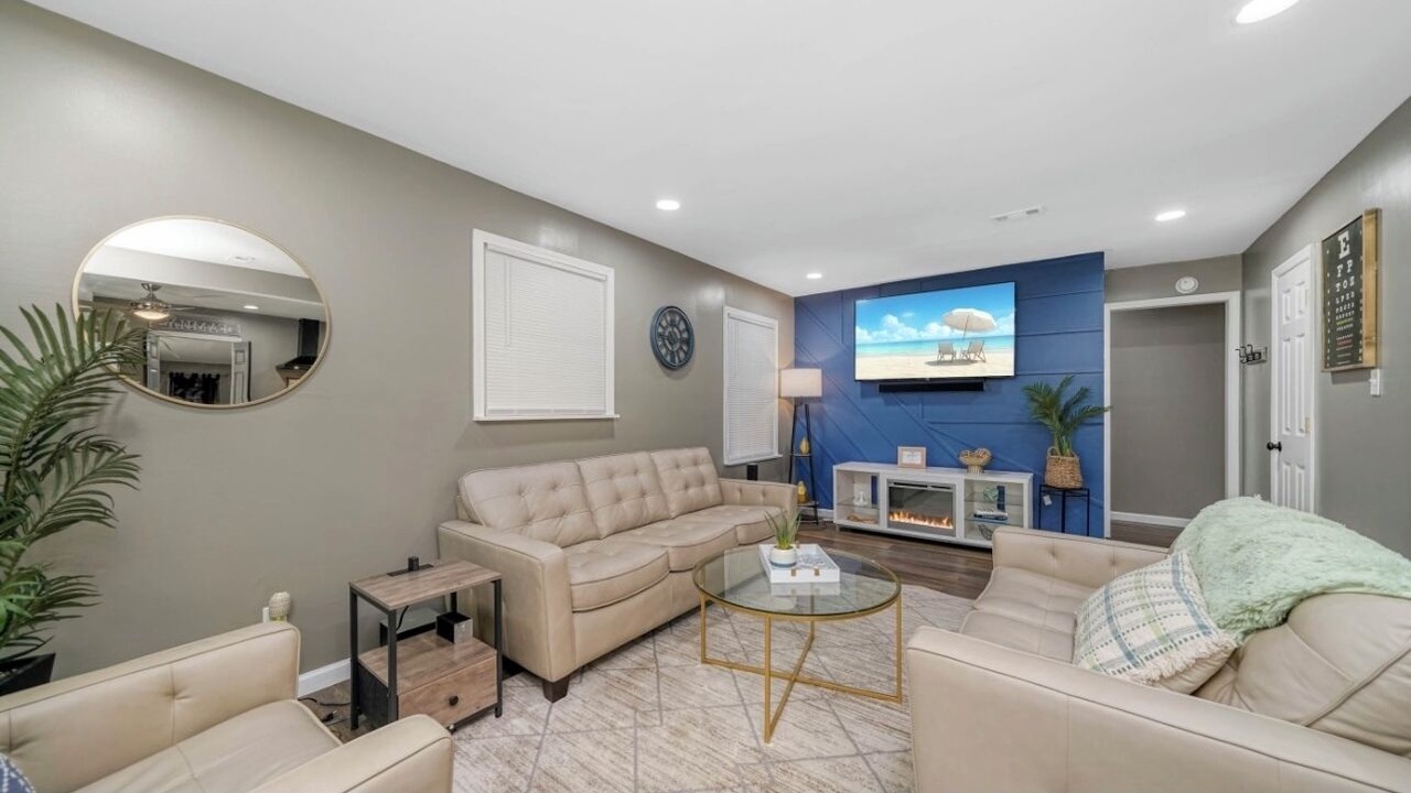Photo of Livingroom in Normal