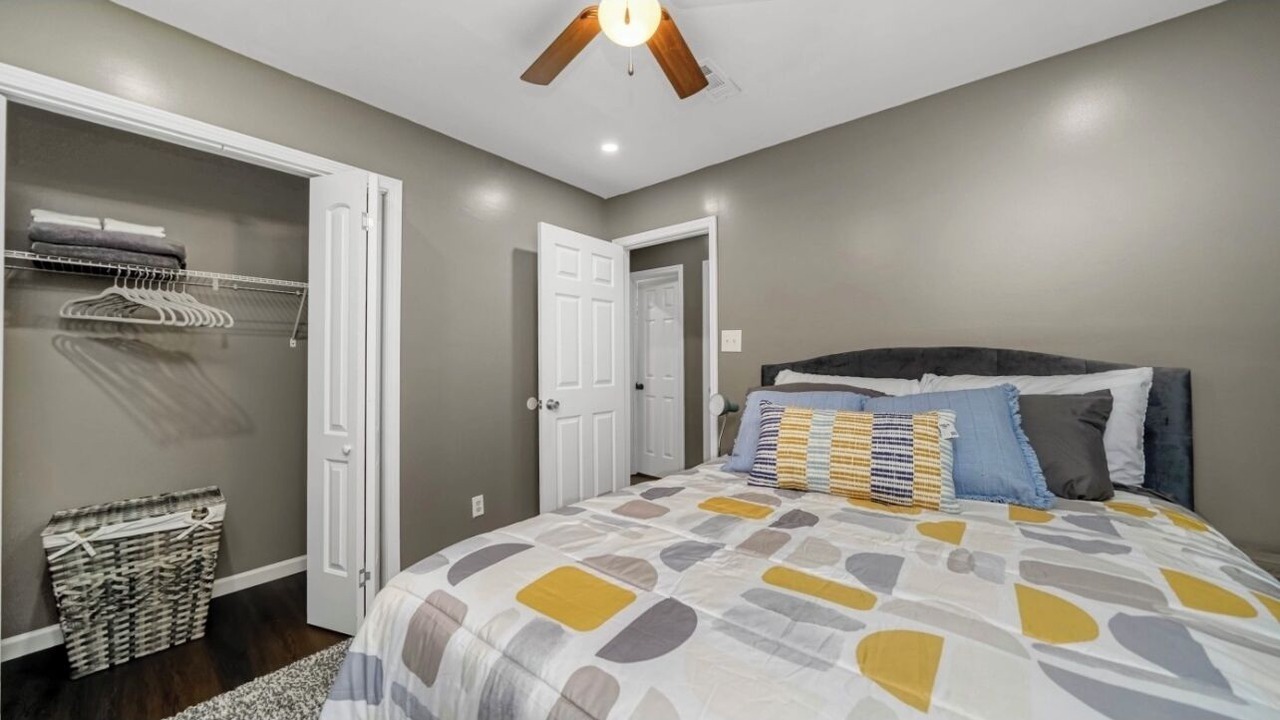 Photo of Bedroom in Normal
