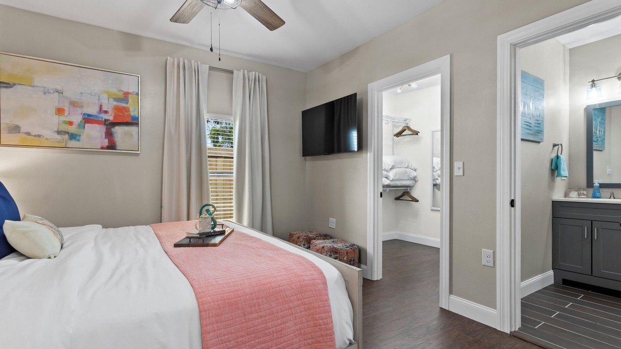Photo of Bedroom in Gulfport
