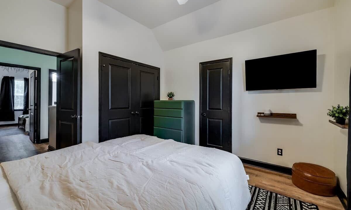 Photo of Bedroom in Pooler