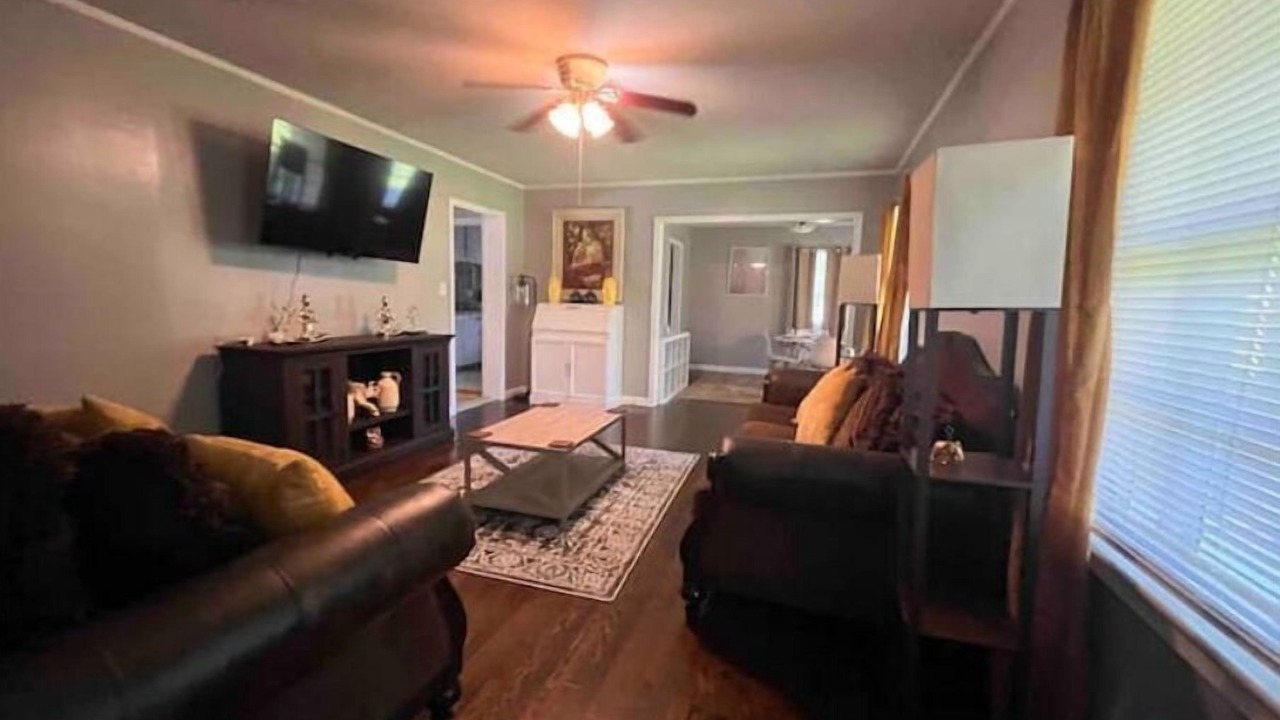 Photo of Livingroom in Valdosta