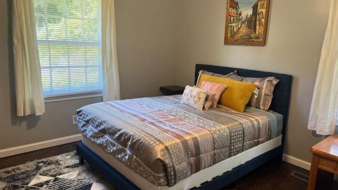 Photo of Bedroom in Valdosta