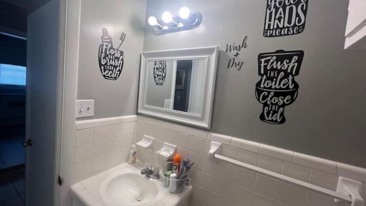 Photo of Bathroom in Valdosta