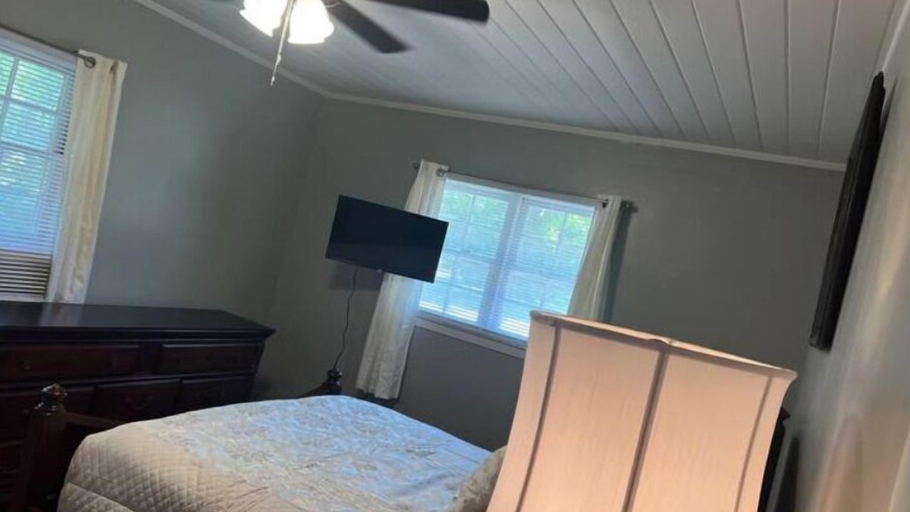 Photo of Bedroom in Valdosta