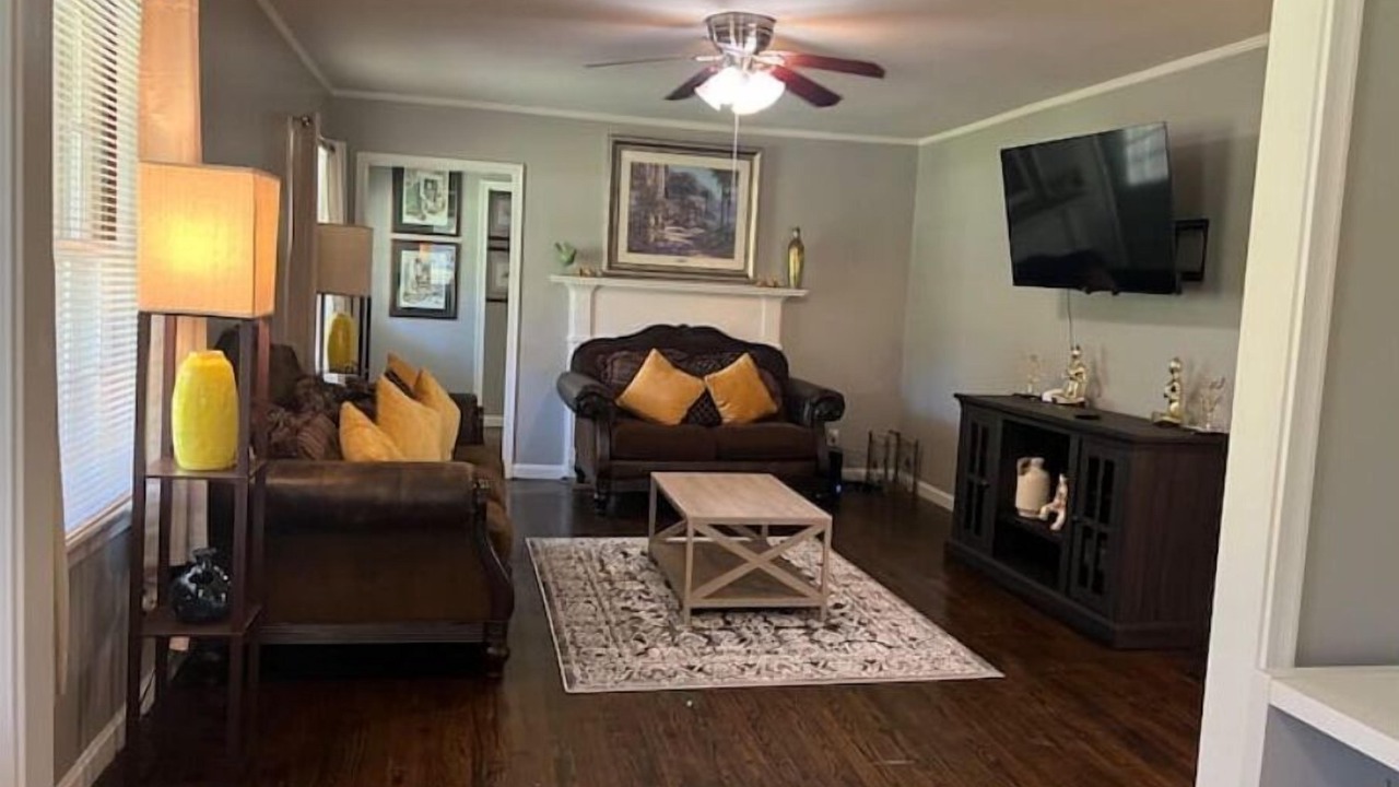 Photo of Livingroom in Valdosta