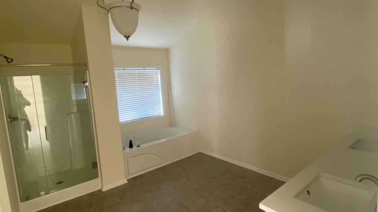 Photo of Bathroom in Union City