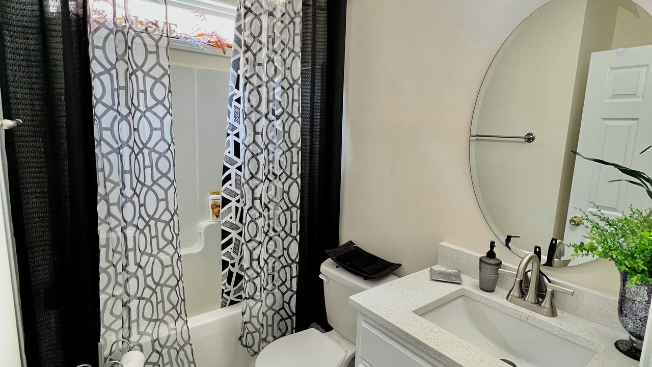 Photo of Bathroom in Union City
