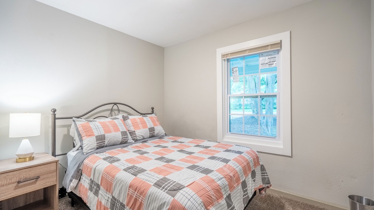 Photo of Bedroom in Forest Park