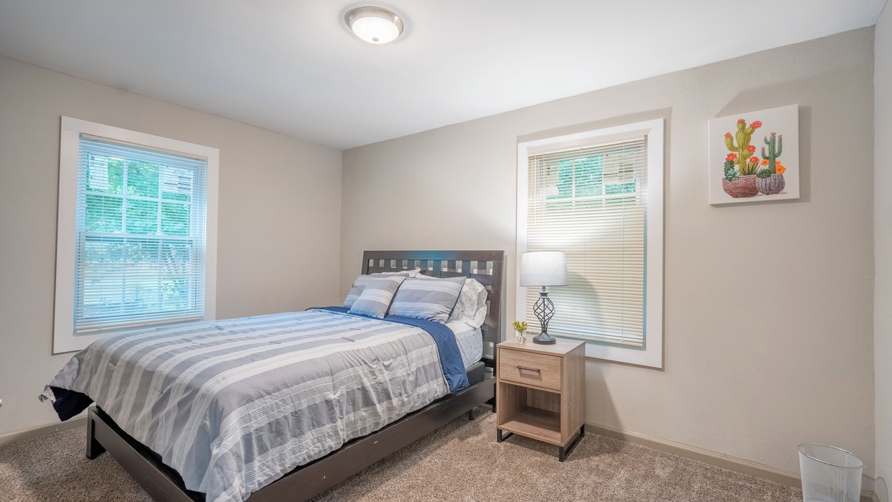 Photo of Bedroom in Forest Park