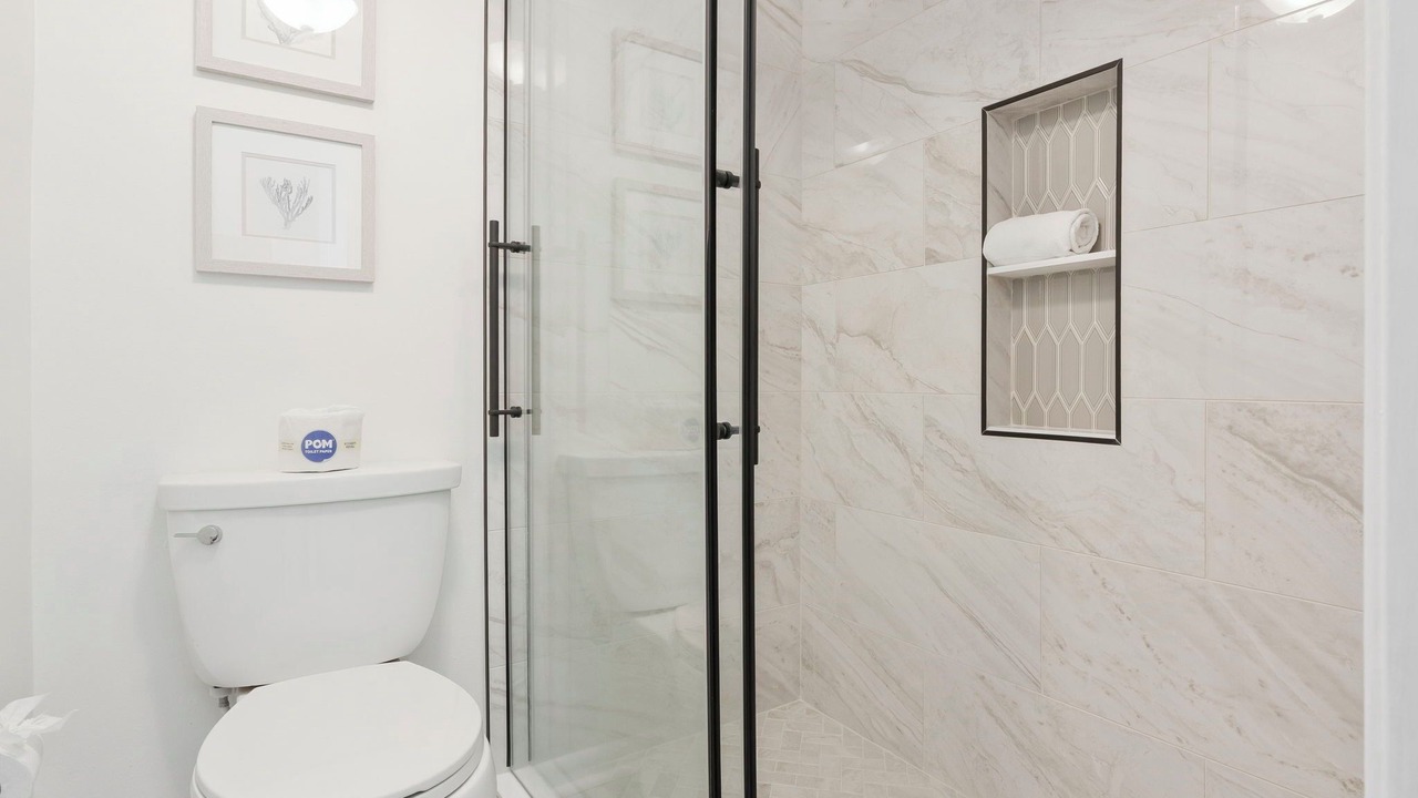 Photo of Bathroom in Orange Beach East