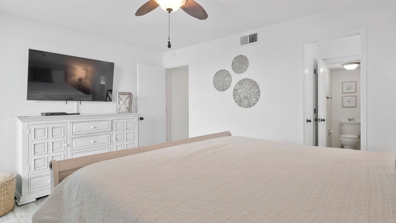Photo of Bedroom in Orange Beach East