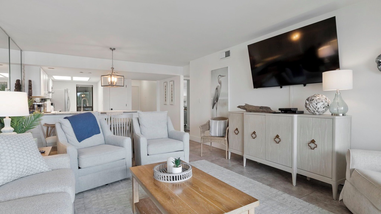 Photo of Livingroom in Orange Beach East