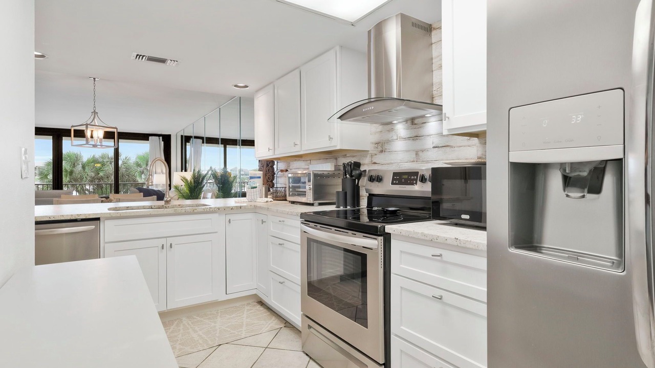 Photo of Kitchen in Orange Beach East