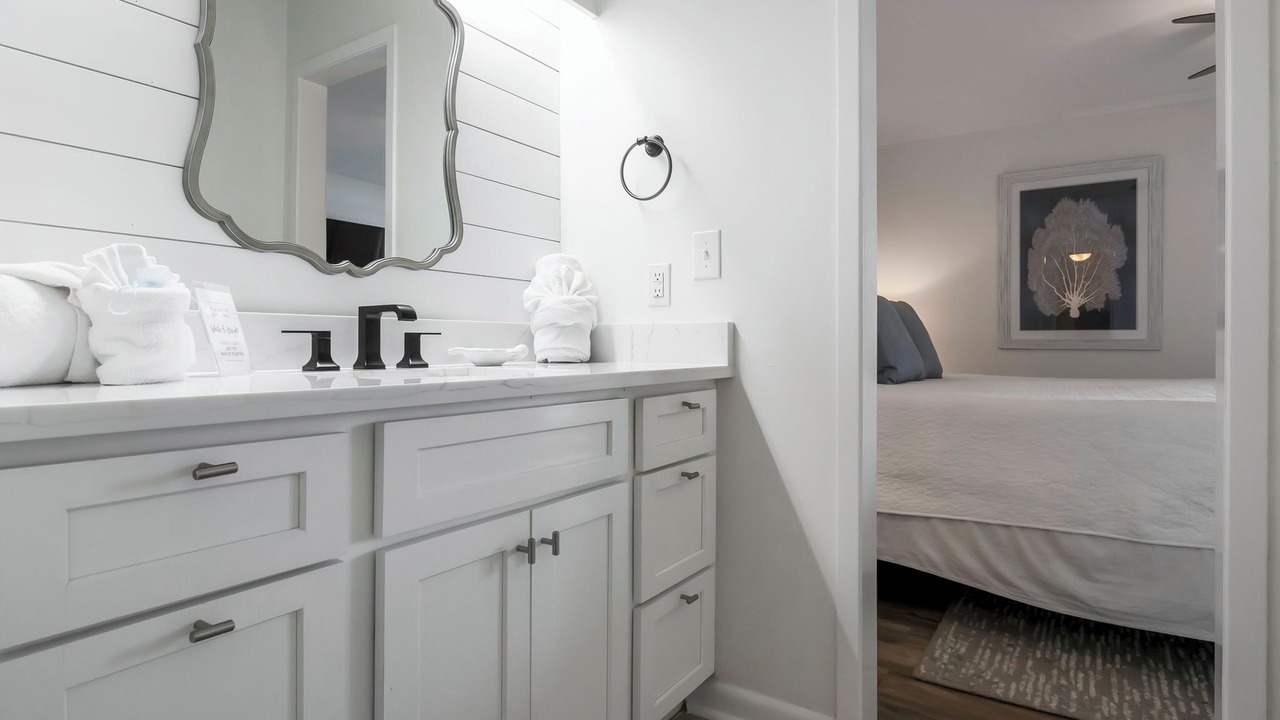 Photo of Bedroom in Orange Beach East