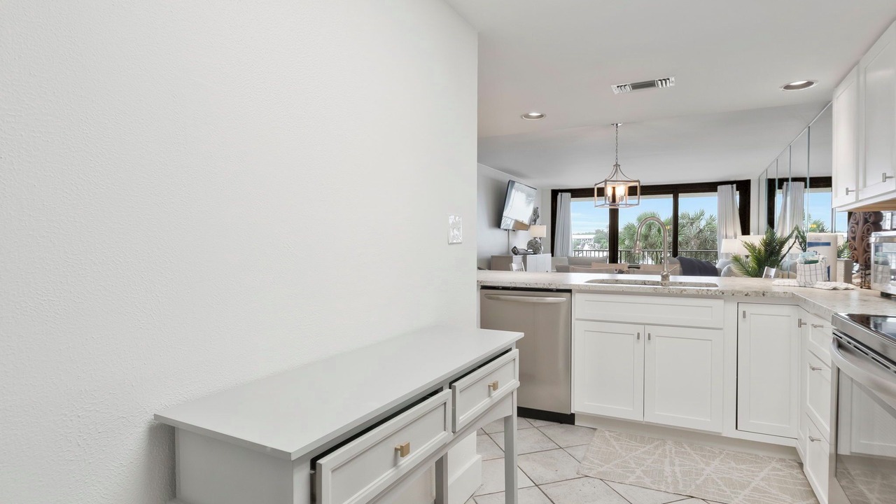 Photo of Kitchen in Orange Beach East