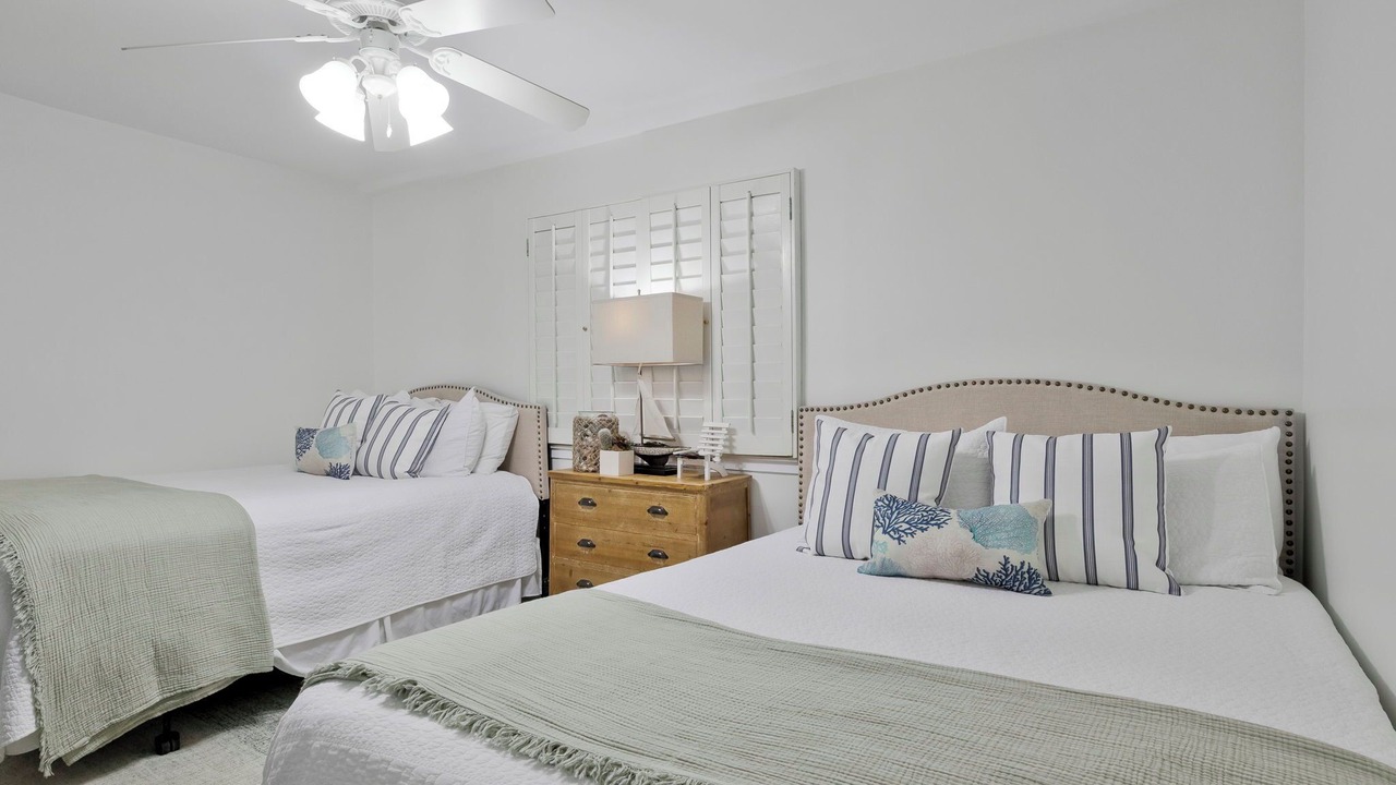 Photo of Bedroom in Orange Beach East