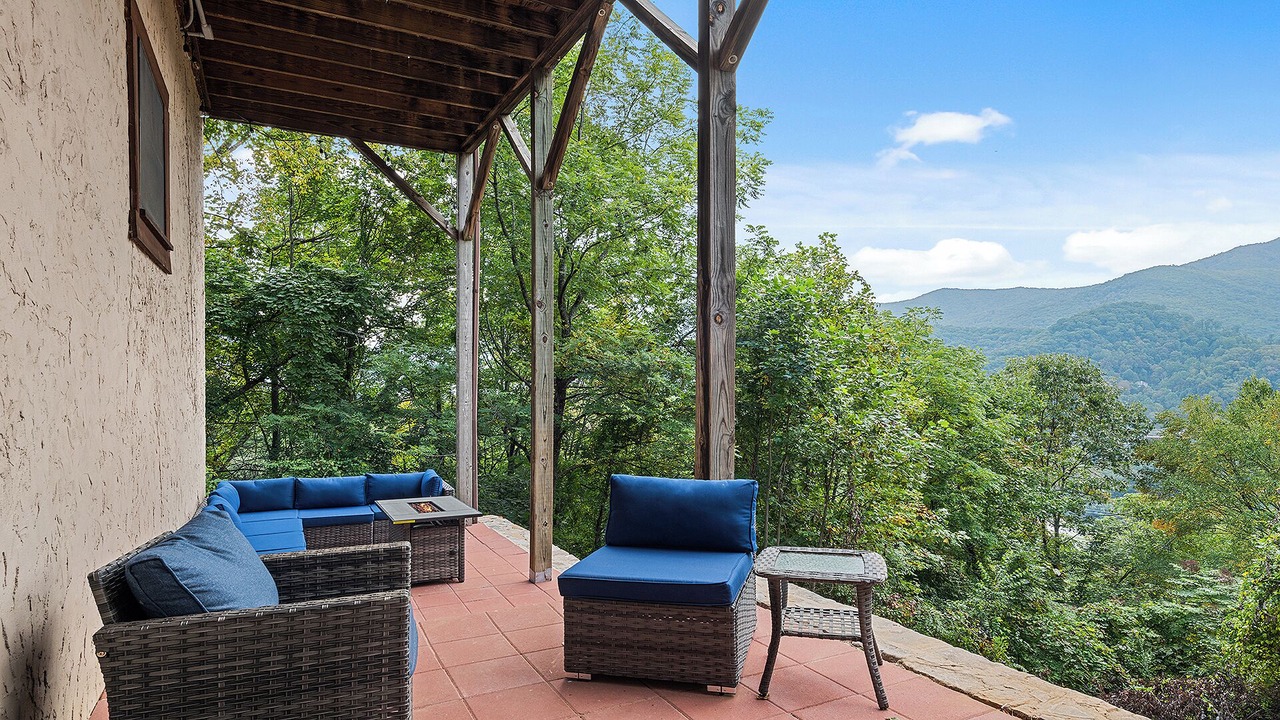 Photo of Patio Balcony in Maggie Valley