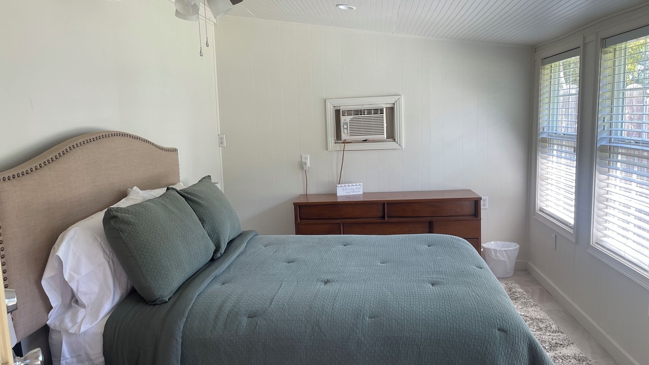 Photo of Bedroom in Guntersville