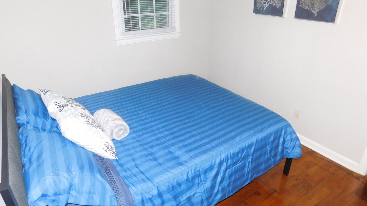 Photo of Bedroom in Forest Park