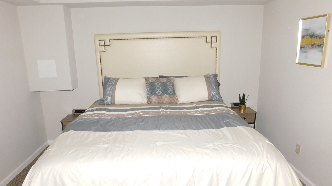 Photo of Bedroom in Forest Park