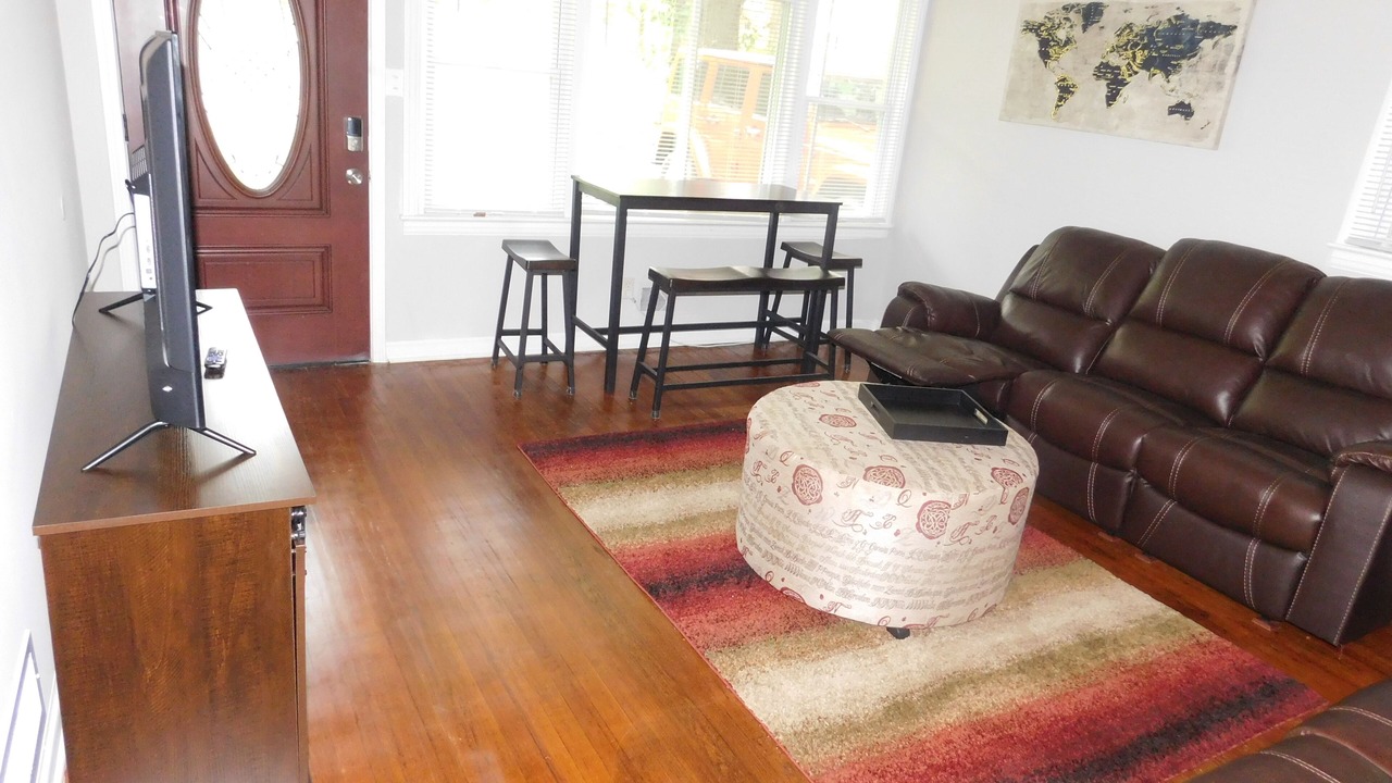 Photo of Livingroom in Forest Park