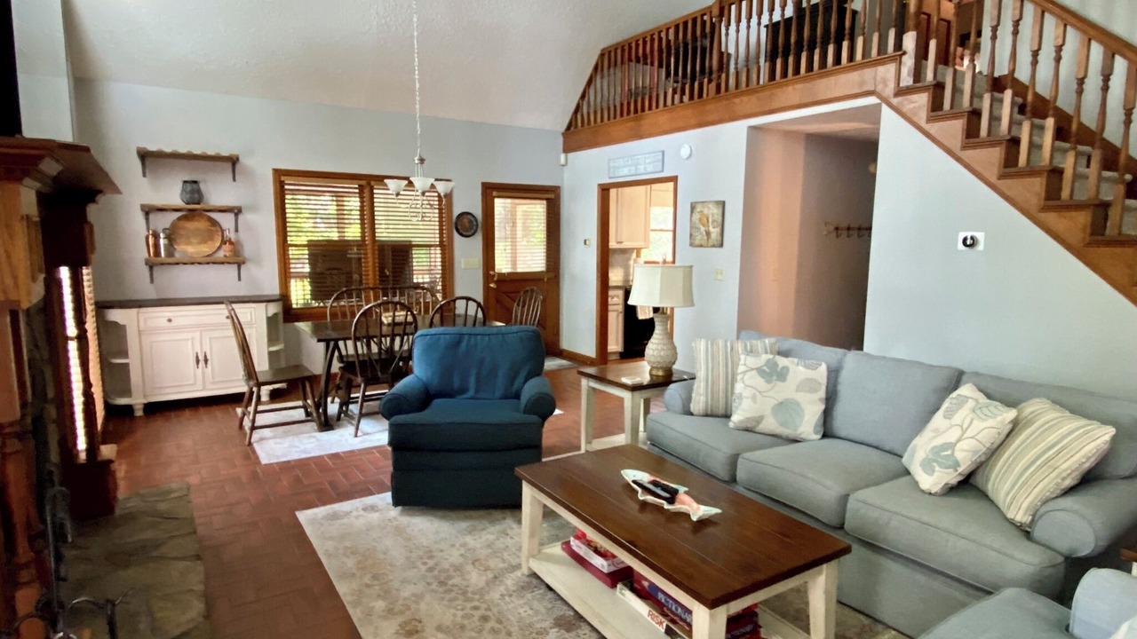 Photo of Livingroom in Eatonton
