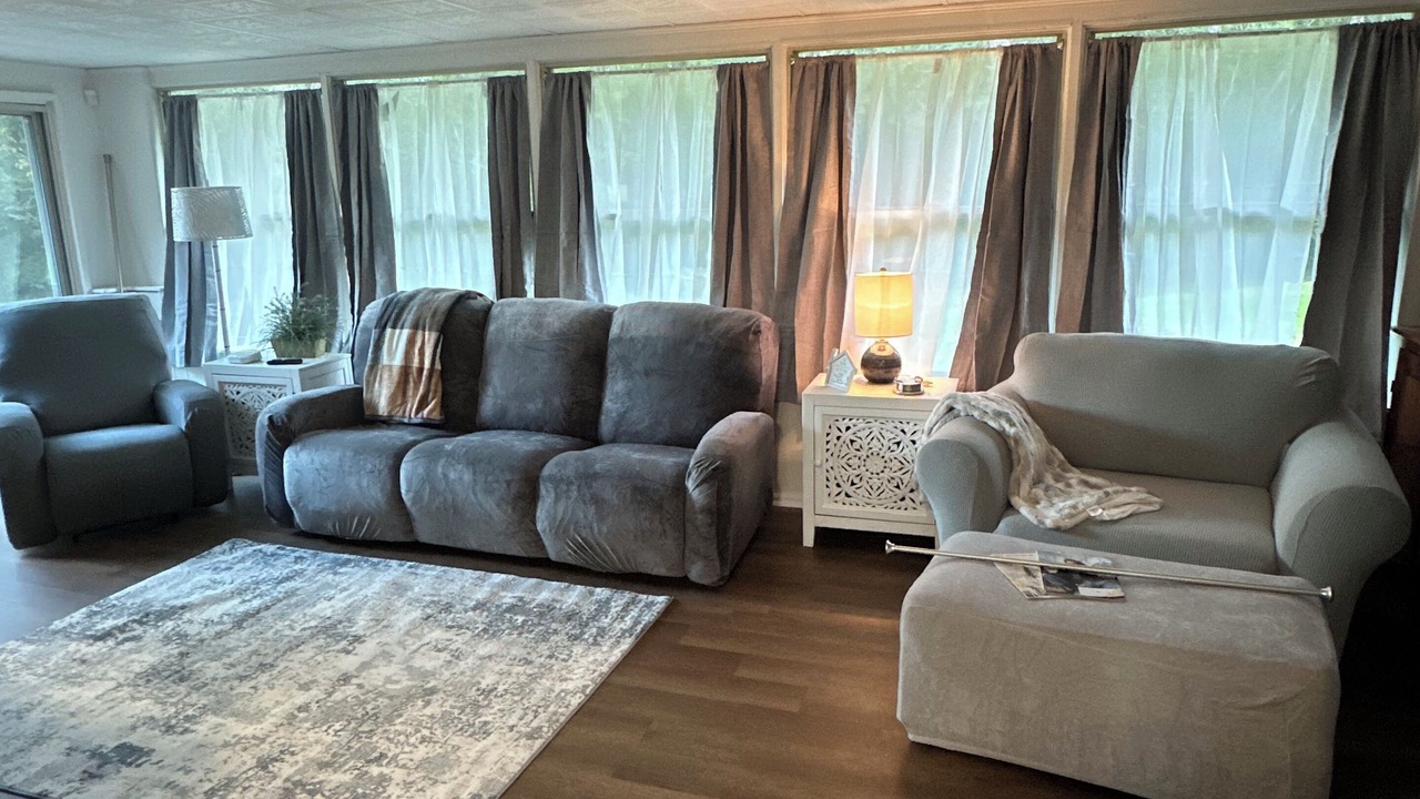 Photo of Livingroom in Tallahassee