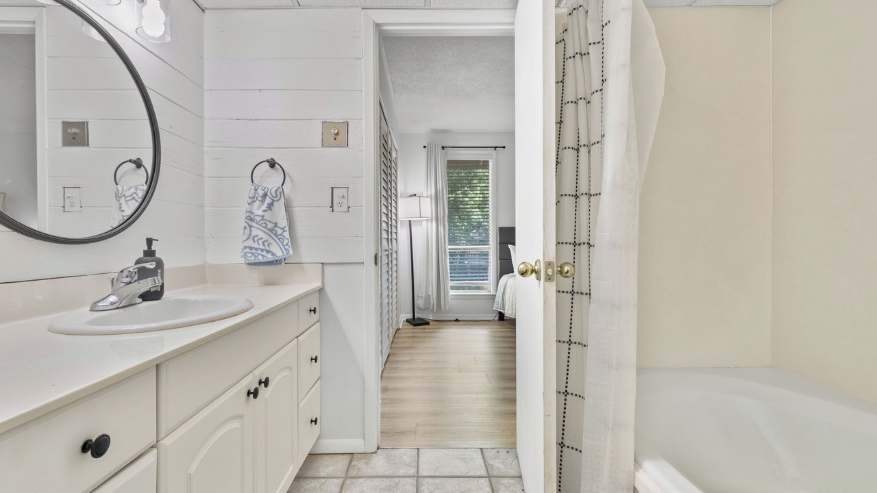 Photo of Bathroom in Daphne