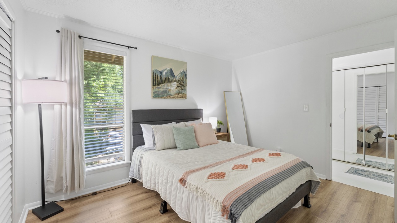 Photo of Bedroom in Daphne