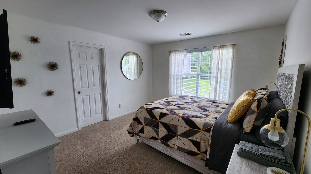 Photo of Bedroom in Fairburn