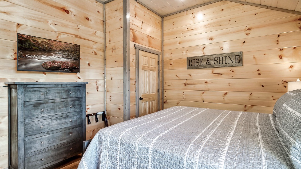 Photo of Bedroom in Sevierville