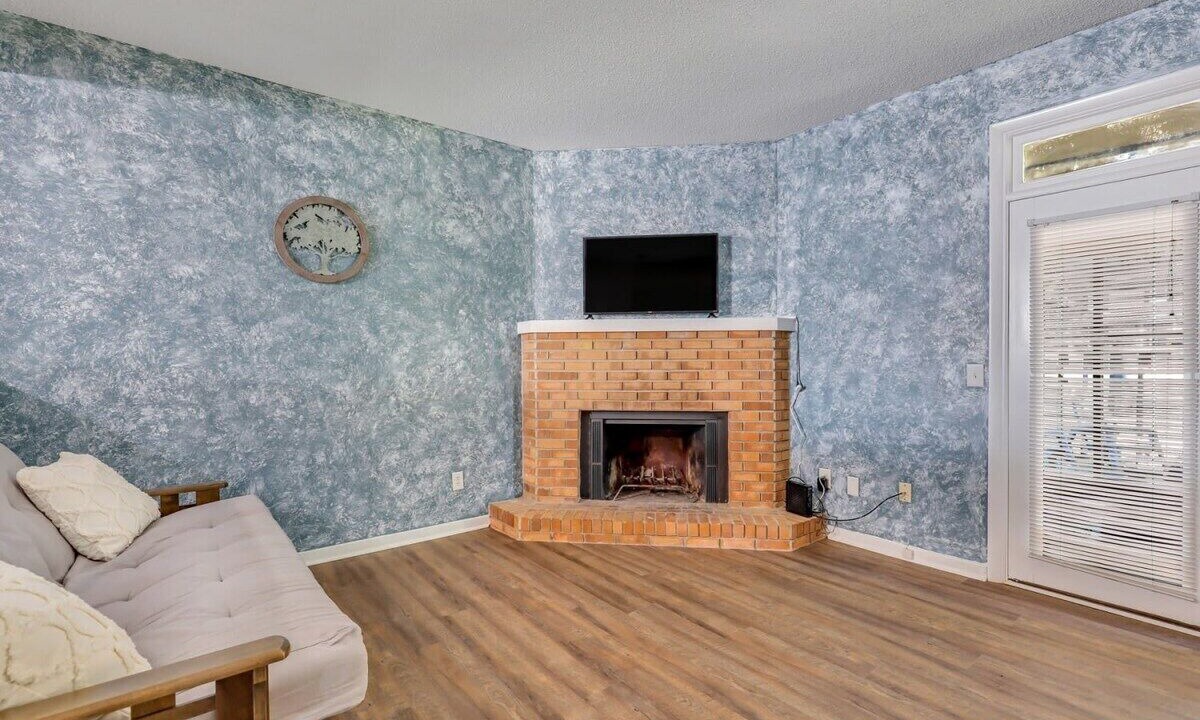 Photo of Livingroom in Statesboro