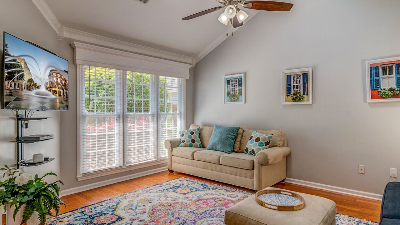 Photo of Livingroom in Charleston