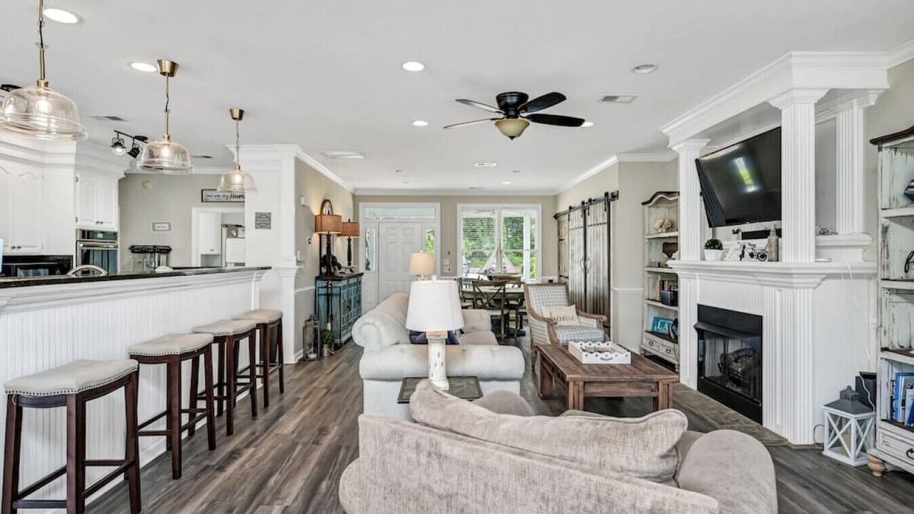 Photo of Livingroom in Leesville