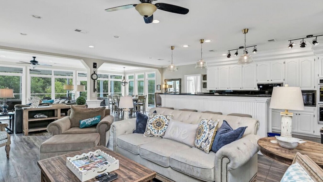 Photo of Livingroom in Leesville