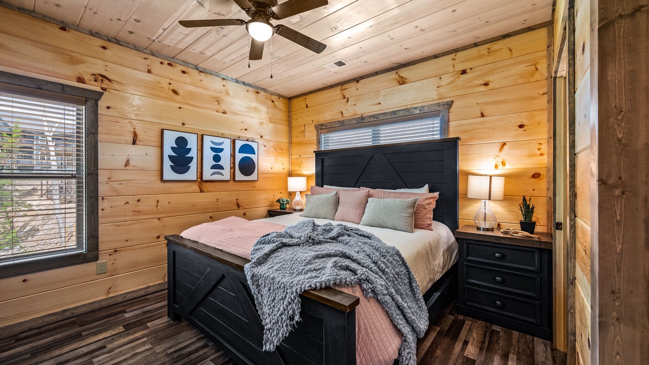 Photo of Bedroom in Sevierville