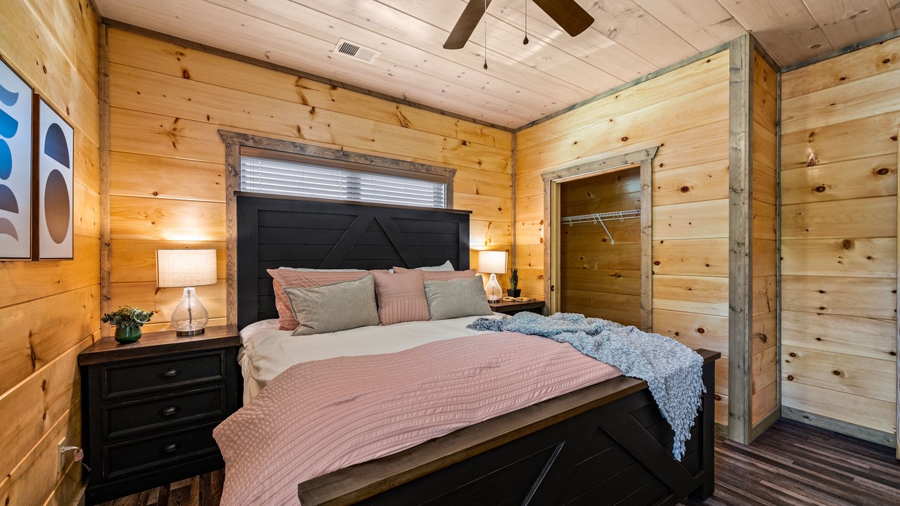 Photo of Bedroom in Sevierville