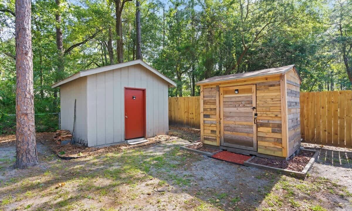 Photo of Outdoor in Country Club Estates